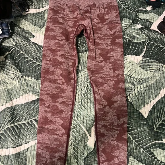 Gymshark Berry Camo Seamless Leggings - Picture 3 of 4
